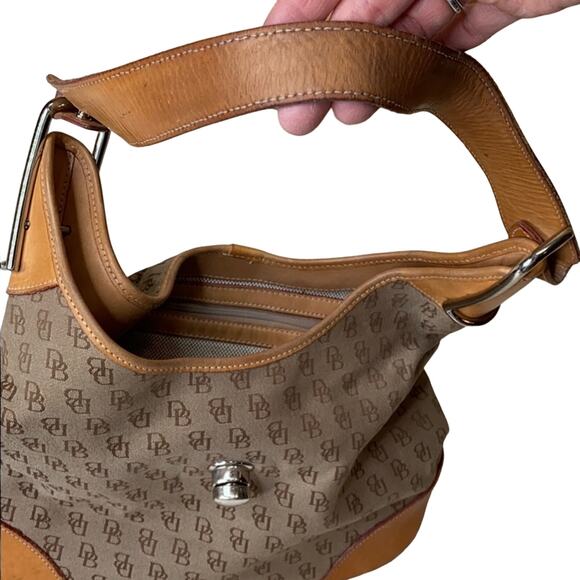 Dooney & Bourke Vintage Signature Leather Purse - Picture 16 of 16